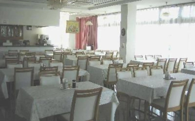 Hotel Yutaka Wing