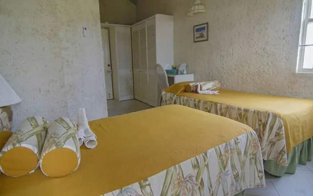Sea Bliss Barbados -3 B R Villa w Staff