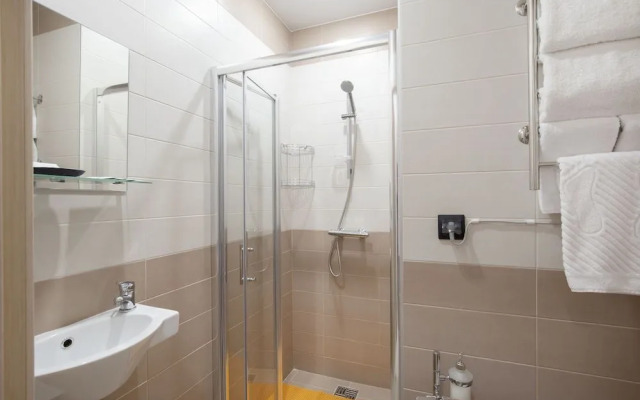 Отель Smart Welcome by Academia