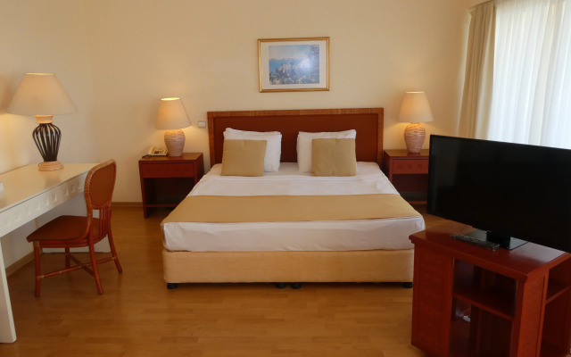 Presa Di Finica Hotel & Suites