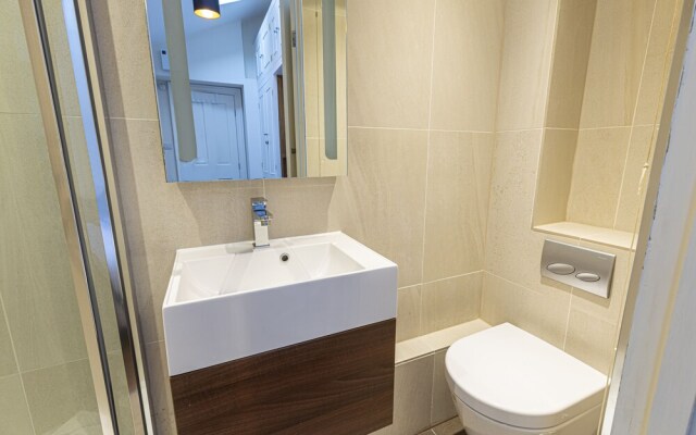 Altido Homely 2-Bed Flat W/ Private Courtyard In Bloomsbury