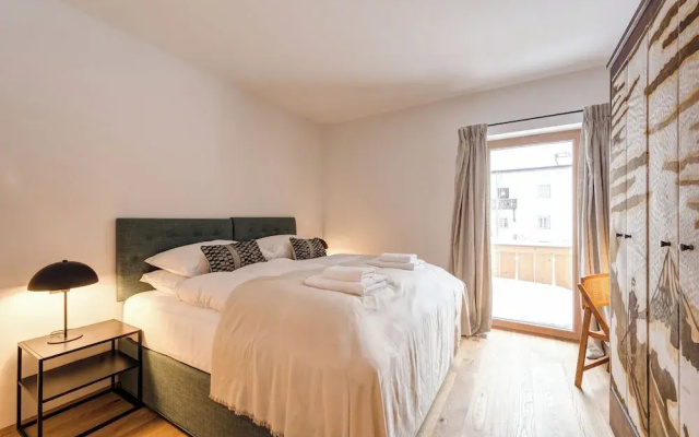 Chalet Silver Fox