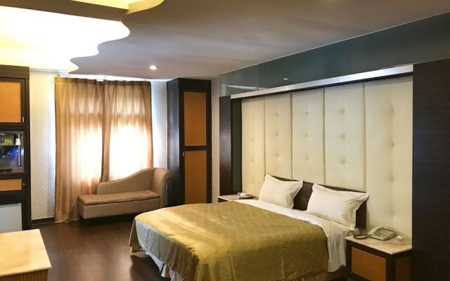 Mapleton Spa Motel