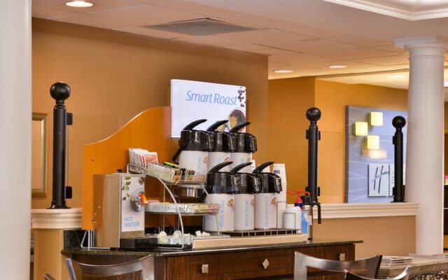 Holiday Inn Express Lewisburg/New Columbia by IHG