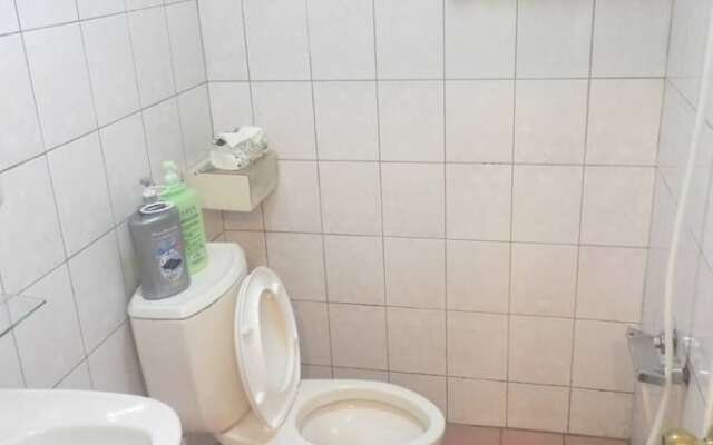 9527 Feng Chia hostel