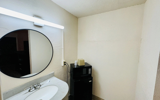 Economy Inn