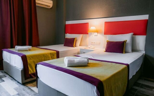 Orange Owl Hotel