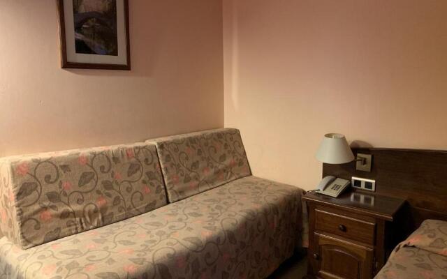 Hotel Romànic