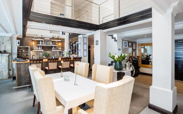 Head over Hills Luxury Retreat