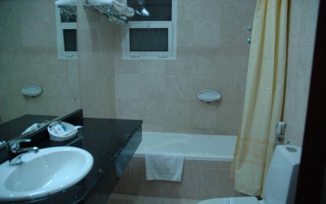 Hotel Golden Oasis