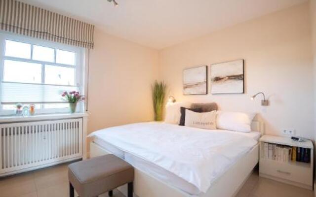 Hues Stroenhafer_ App_ 3