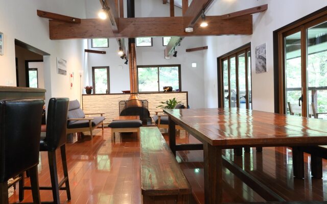 Bears Den Mountain Lodge