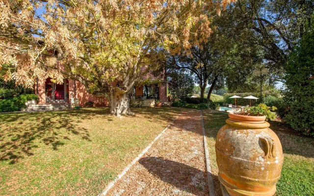 Tricolle Villa con Piscina