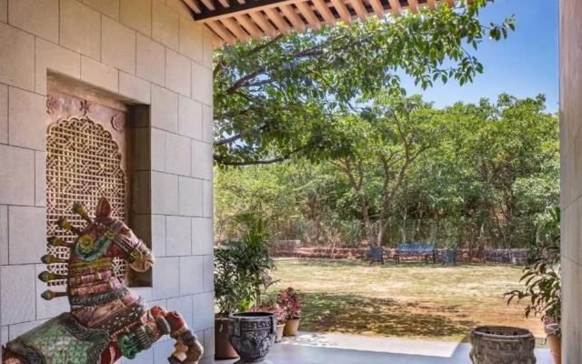 RedhomeX Historic Bungalow