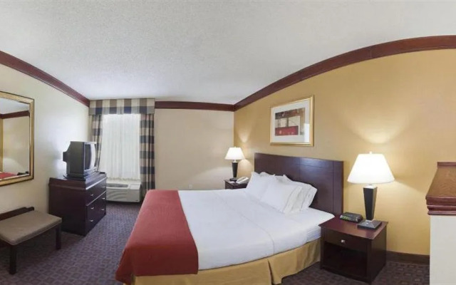 Holiday Inn Express Tahlequah