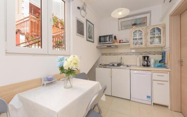 Orange - Garden Terrace - SA1