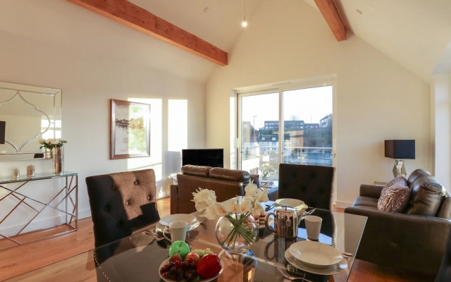 Harbourside Haven Penthouse 1