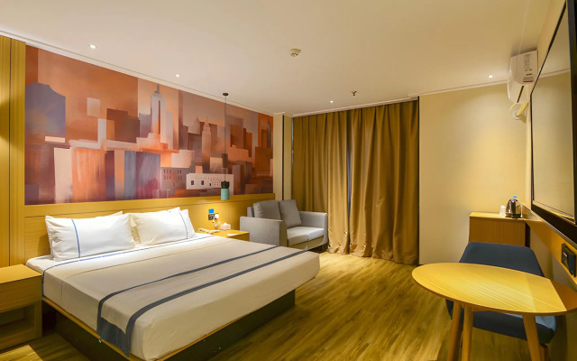 City Comfort Inn Wuhan Caidian Square