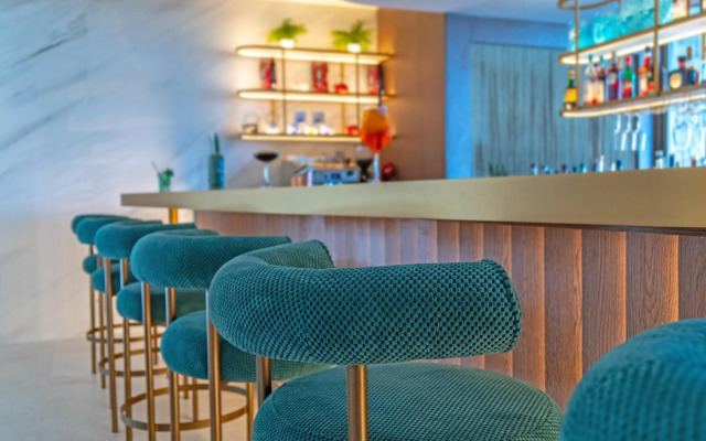 Ammon Zeus Luxury Beach Hotel