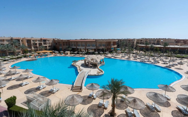 Parrotel Lagoon Waterpark Resort