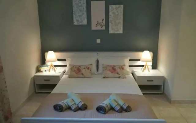 My Home, 2 bedroom house with bbq and garden