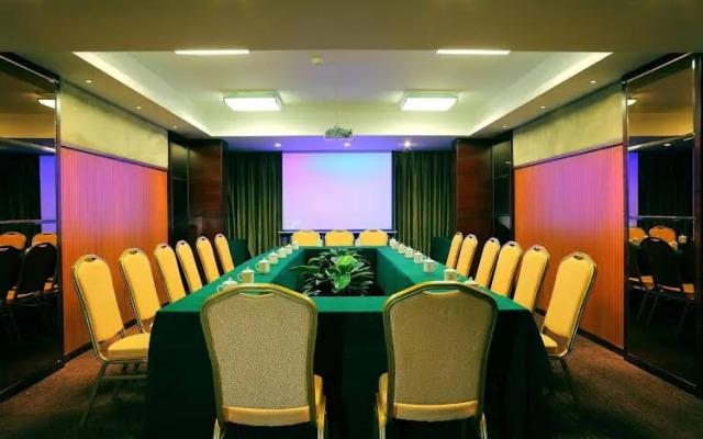 Luzhiyun Shengyue Hotel