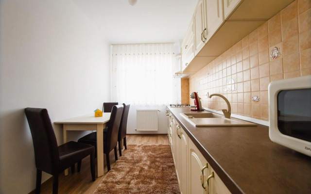 Bright & Elegant Central Apartment