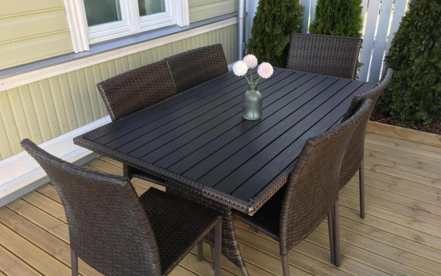 Modern quiet 2 bedroom apartment near City center