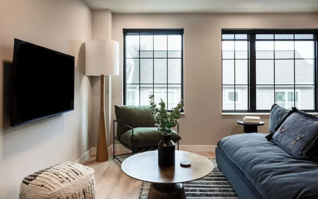The Dylin by Mint House