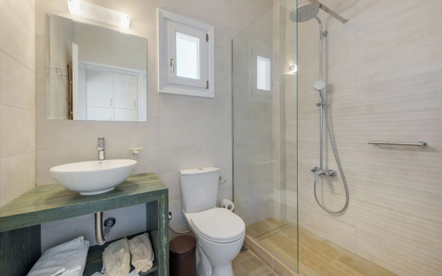 Dolphin Bay Seaside Resort & Suites