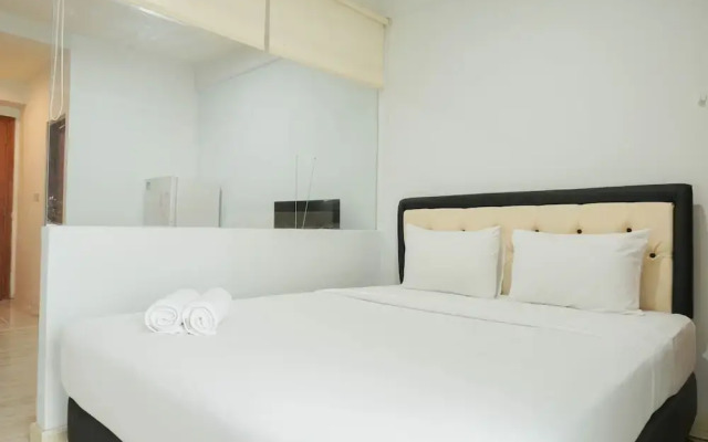Cozy and Simply Studio Titanium Square Apartment