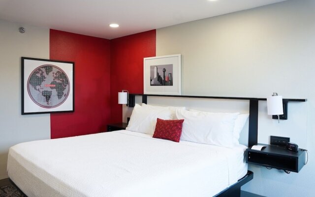 Ramada Dfw Airport South (Irving, Tx) - Standard Room