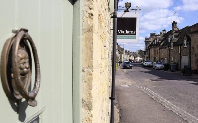 Burford's Old Bakery, BURFORD