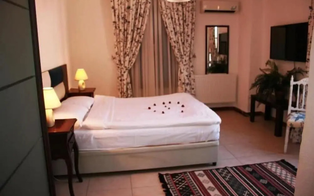 Nish Alacati Hotel