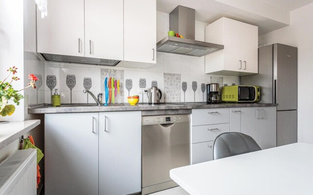 Awesome Home in Mielno With 5 Bedrooms and Wifi