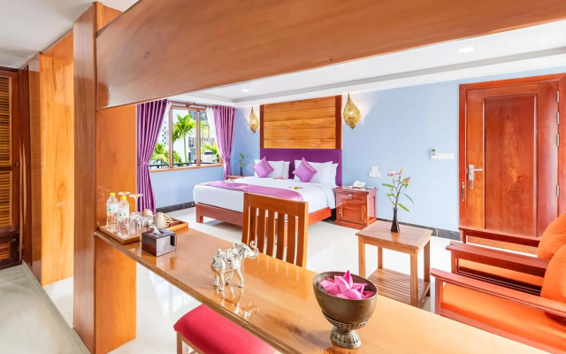 Cheata Residence