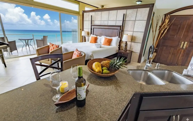 Casa Caracol Suites