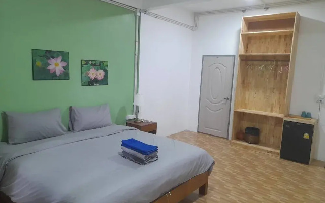 Tom Guest house