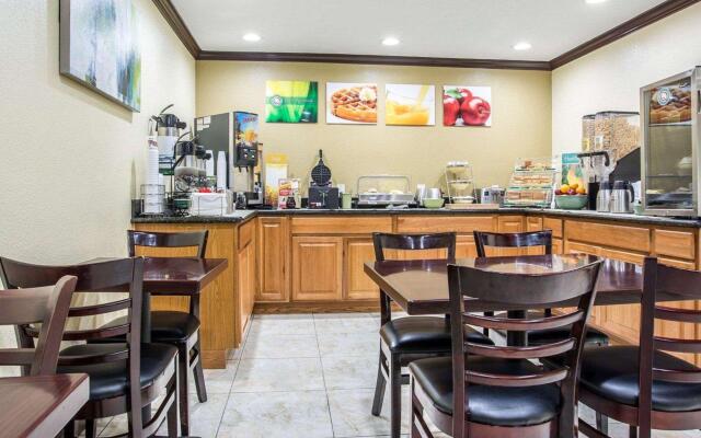Quality Inn San Diego I-5 Naval Base