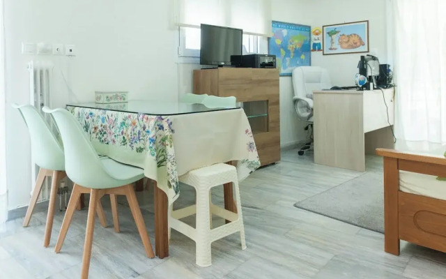 Classical 2 Bd Beauty Apt in Chalandri