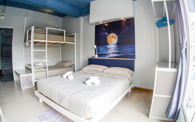 The Moon Hostel Hua Hin