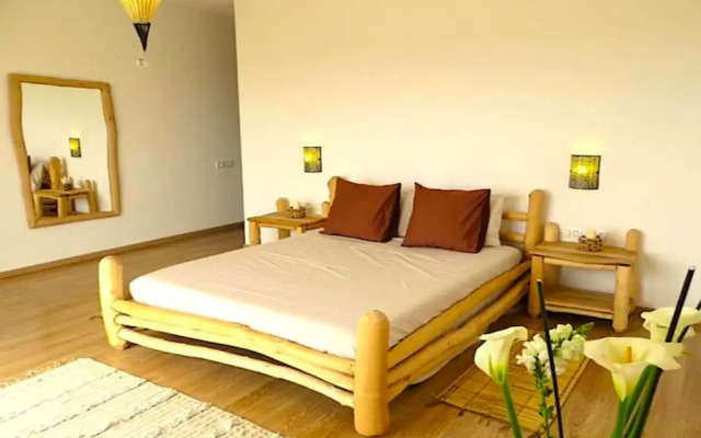 Splendid Villa With sea View