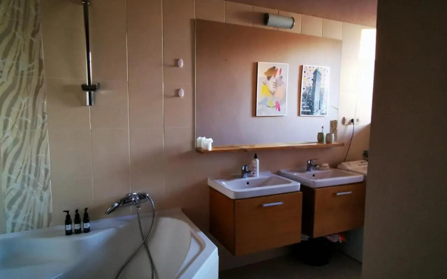 Falcon apartment