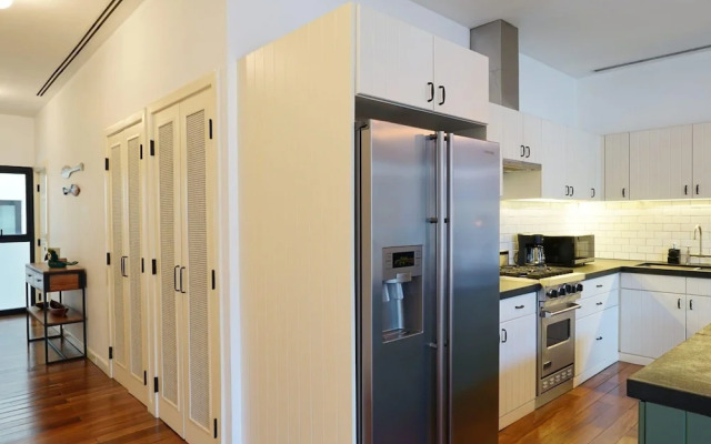 w Beautiful 1BR With Balcony in Casco Viejo