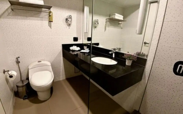 Mariel Hotel & Apartments