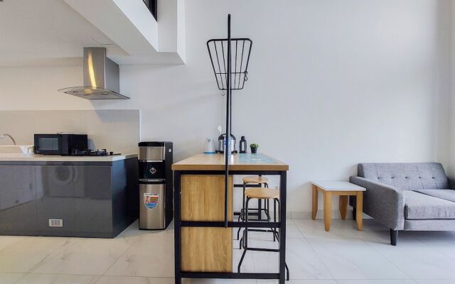 Big And Cozy Loft 3Br Kingland Avenue Apartment