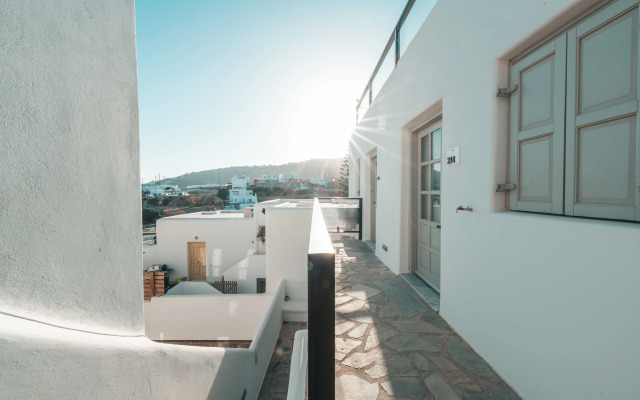 Mr & Mrs White Mykonos