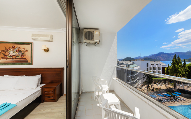 Kayamaris Hotel