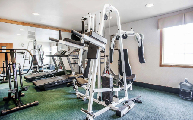 Quality Inn & Suites Bremerton near Naval Shipyard