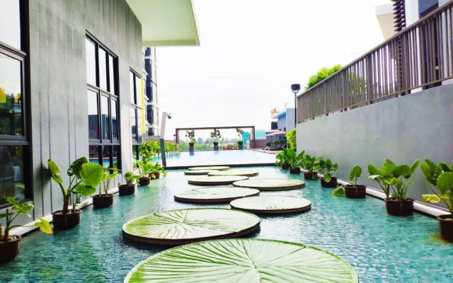 Le Pavilion by Salaam Suites, 5 pax, near Setiawalk